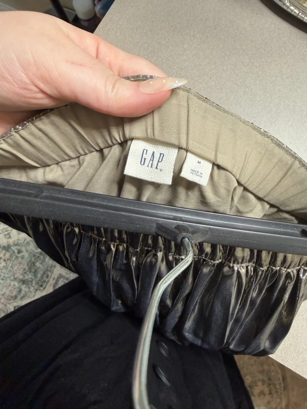 Metallic Pleated Midi Skirt - Picture 2 of 4